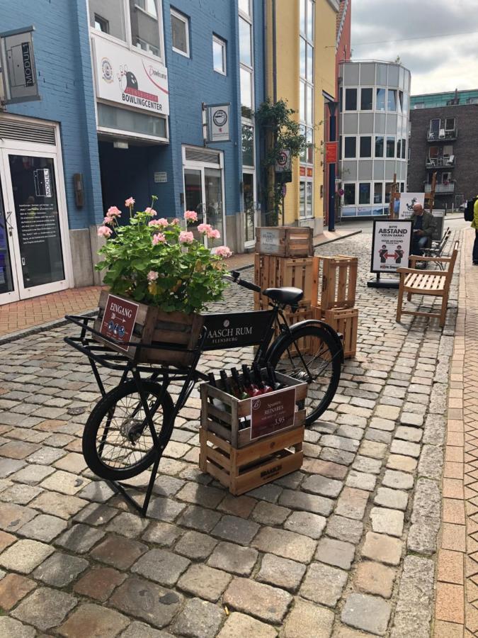 Апартаменты Burghofdrei Hygge & Zentral P-Platz Streaming Фленсбург Экстерьер фото